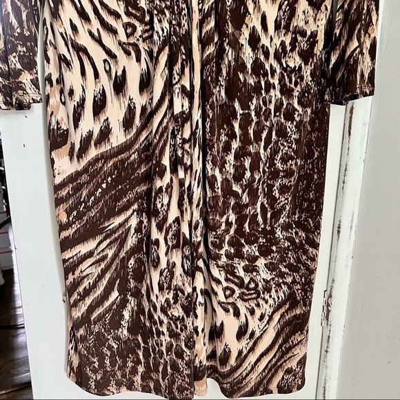 Peck & Peck Collection Animal Print Midi Dress Ruched V Neck Stretchy Comfy 14 - Picture 6 of 11